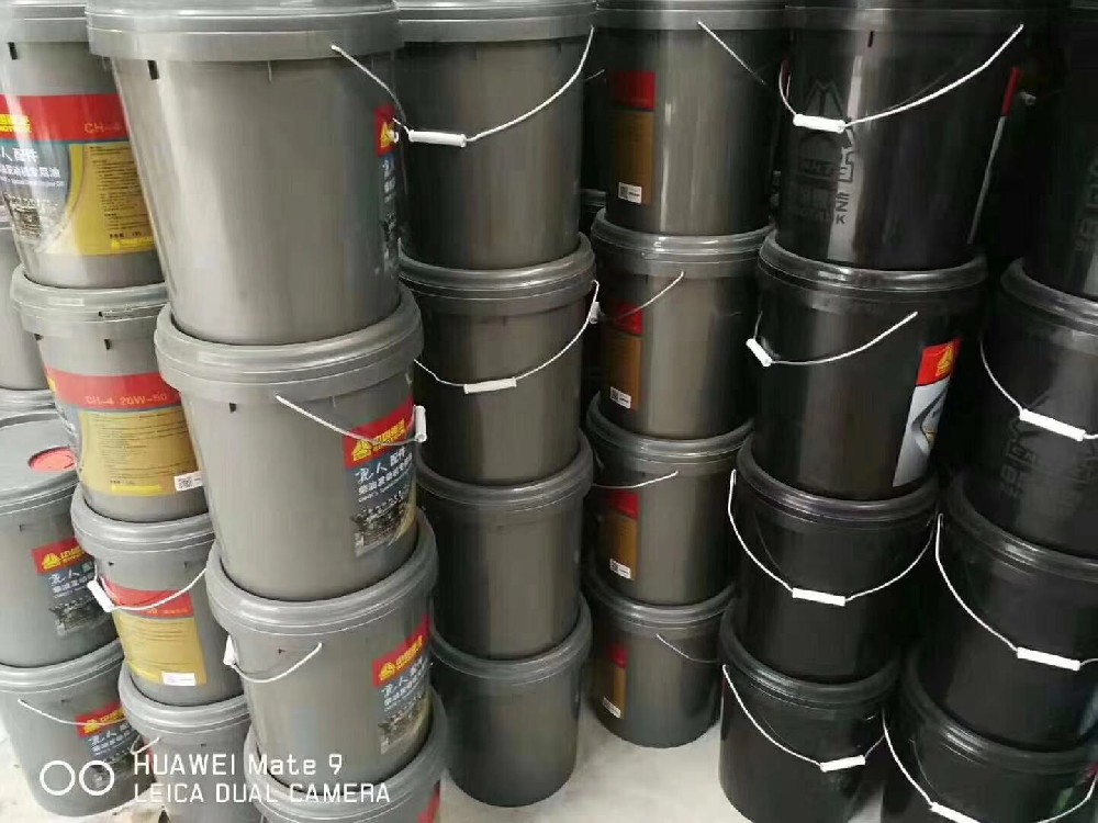 重汽發(fā)動機(jī)機(jī)油 重汽發(fā)動機(jī)機(jī)油