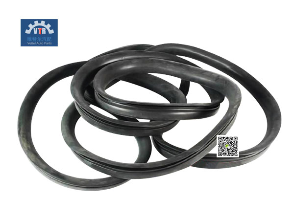 81.96121.0056  擋風(fēng)玻璃密封條  Windshield seal strip  SHACMAN F2000 F3000 新M3000 X3000 X5000 駕駛室前擋風(fēng)玻璃